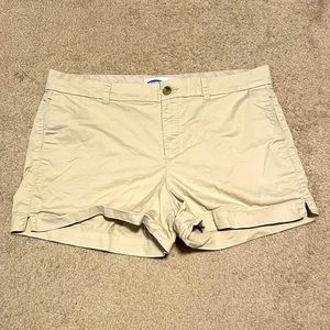 Old Navy khaki 3” inseam shorts - everyday
